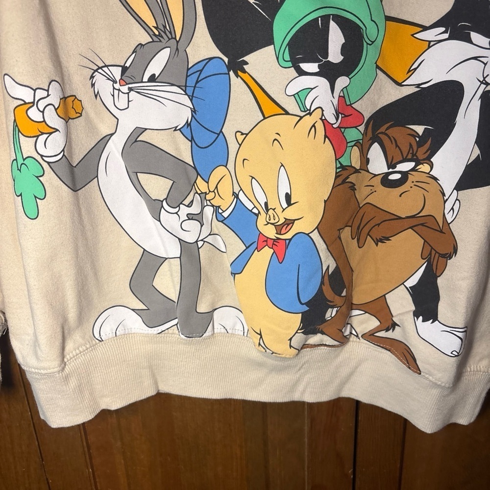 Warner Bros. Cream Looney Tunes Sweatshirt - Picture 6 of 7